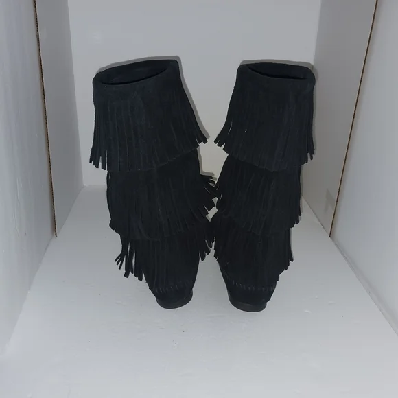Minnetonka Black Suede Fringe Moccasin Pull-On Boots - US 8 - EUC - Picture 3 of 9